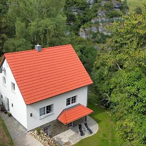ferienhaus-glucksgriff-pottenstein.com-bavaria.com/