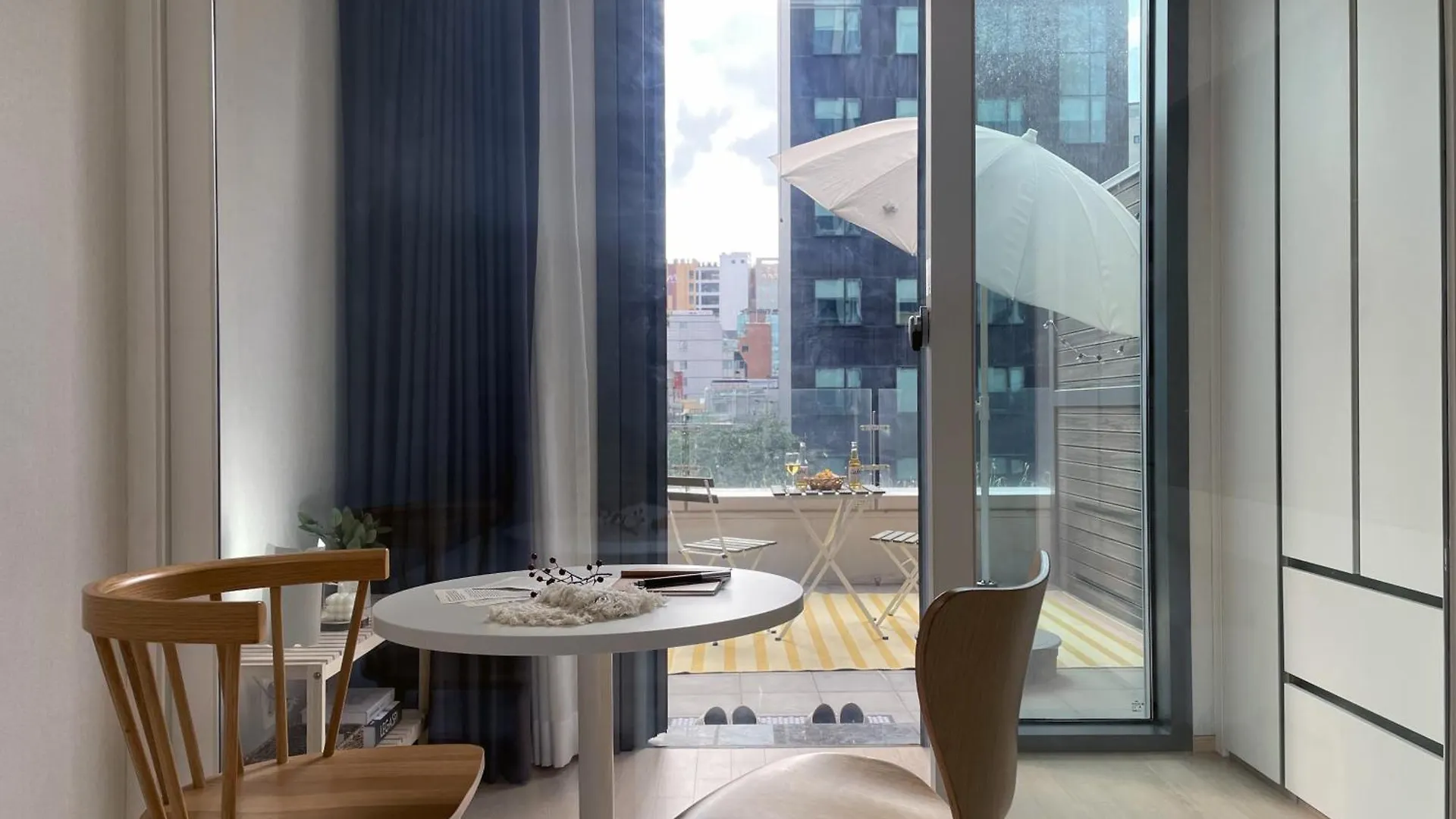 Urbanstay Myeongdong Seoul 0*,