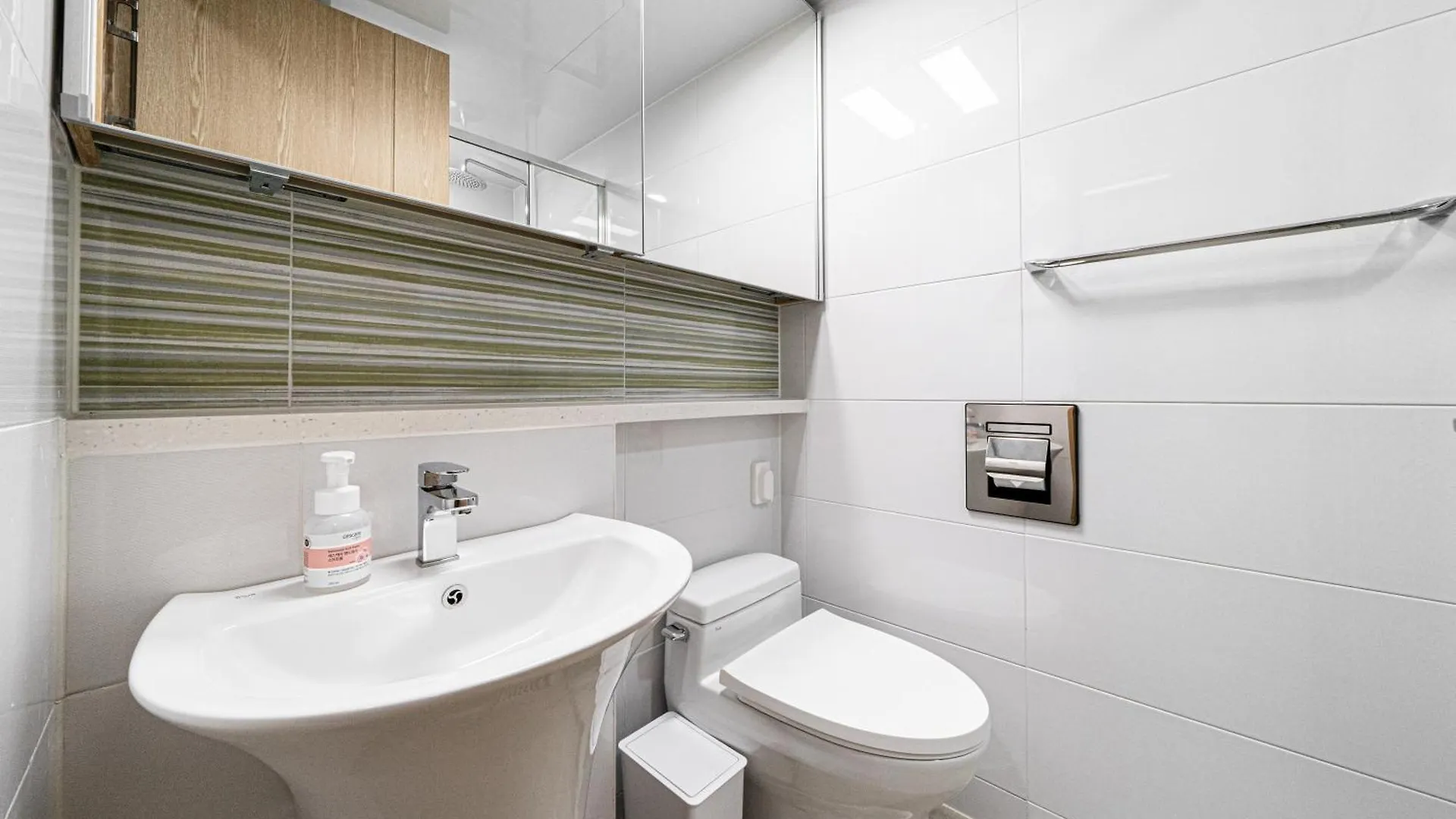 Urbanstay Myeongdong Seoul Apartment